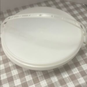 Vintage Tupperware Pie Carrier w/ Lid